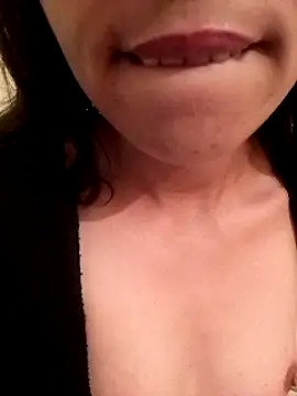 Snapshot of 3ashi9aa chatting on 02-25-25, 06:20 3ashi9aa online show from 02-25-25, 06:20