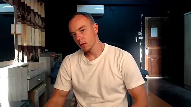 Snapshot of heilgarbest chatting on 04-08-26, 10:04 heilgarbest online show from 04-08-26, 10:04