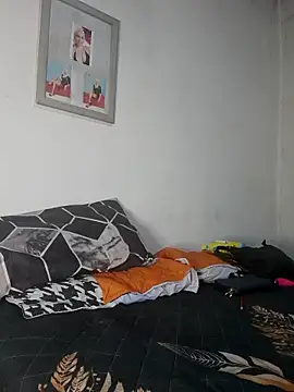 Goodgirlsue 77 online show from 12-15-25, 10:14