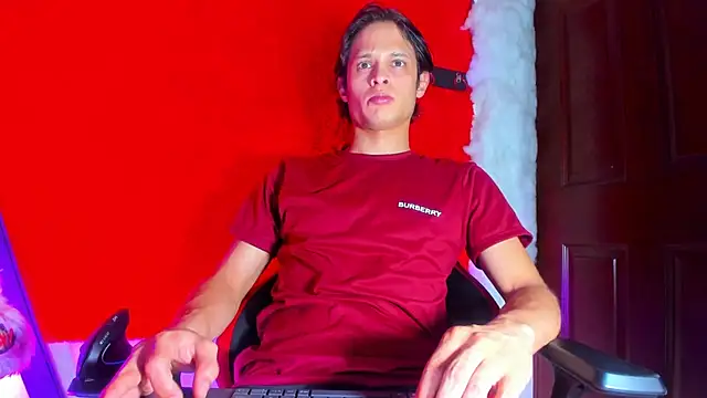 LilOwen  online show from 03-26-26, 05:40