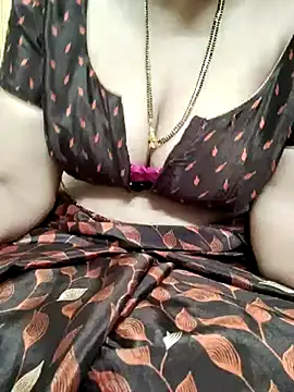 Snapshot of sunitha-3 chatting on 03-18-25, 07:10 sunitha-3 online show from 03-18-25, 07:10