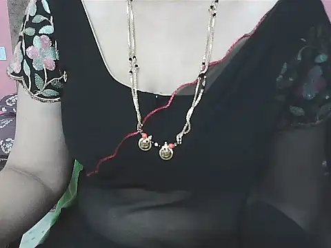 Snapshot of sunitha-3 chatting on 09-17-25, 05:20 sunitha-3 online show from 09-17-25, 05:20