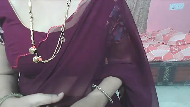 Snapshot of sunitha-3 chatting on 09-22-25, 04:14 sunitha-3 online show from 09-22-25, 04:14
