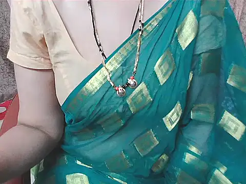 Snapshot of sunitha-3 chatting on 10-13-25, 06:57 sunitha-3 online show from 10-13-25, 06:57