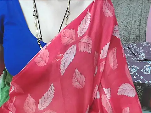 Snapshot of sunitha-3 chatting on 10-19-25, 07:03 sunitha-3 online show from 10-19-25, 07:03