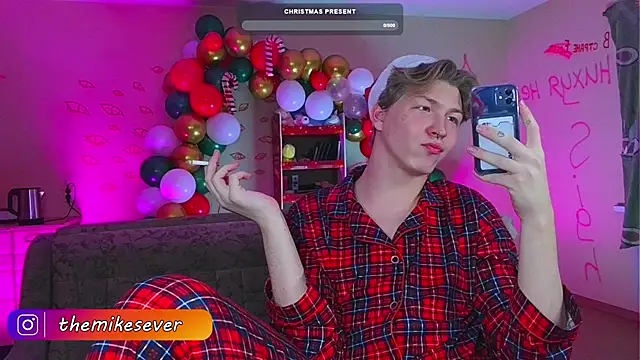 TheMikeSever online show from 12-24-24, 06:17