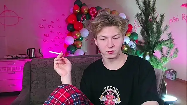 TheMikeSever online show from 12-29-24, 06:38