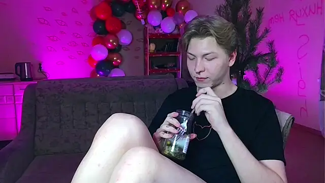 TheMikeSever online show from 01-04-25, 07:55