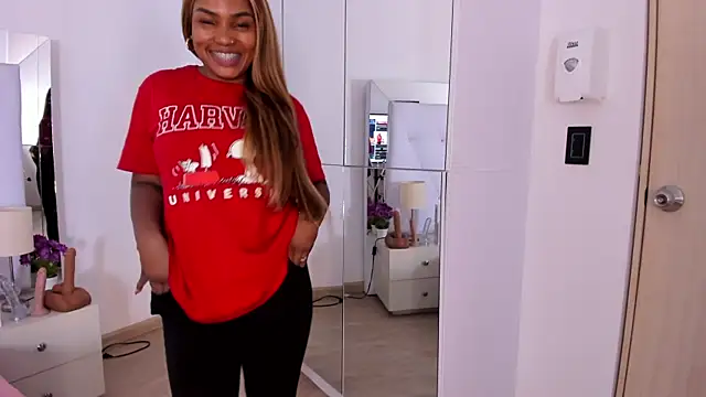 Isla Scott online show from 11-17-25, 11:27