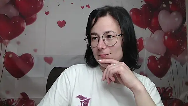 Snapshot of MarieSho chatting on 04-19-26, 06:10 MarieSho online show from 04-19-26, 06:10