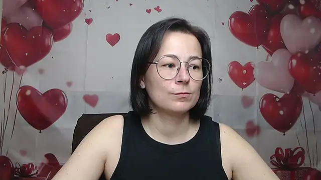Snapshot of MarieSho chatting on 05-07-26, 06:13 MarieSho online show from 05-07-26, 06:13