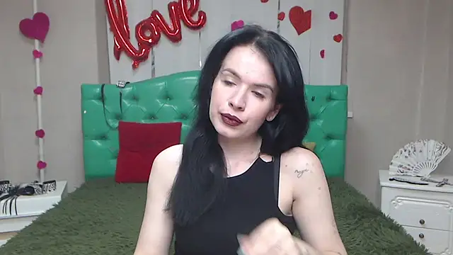Snapshot of JasmineKouch chatting on 05-06-26, 05:29 JasmineKouch online show from 05-06-26, 05:29