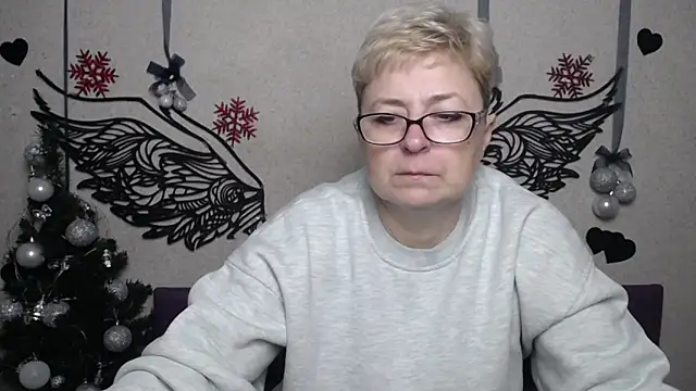 EmiliaGree online show from 12-21-25, 06:04