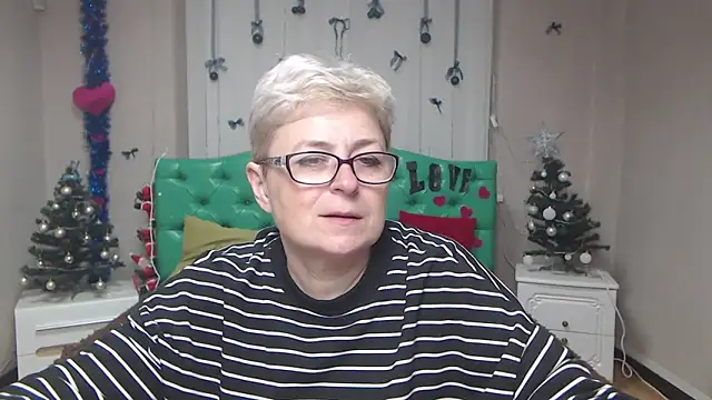 EmiliaGree online show from 01-05-26, 06:11