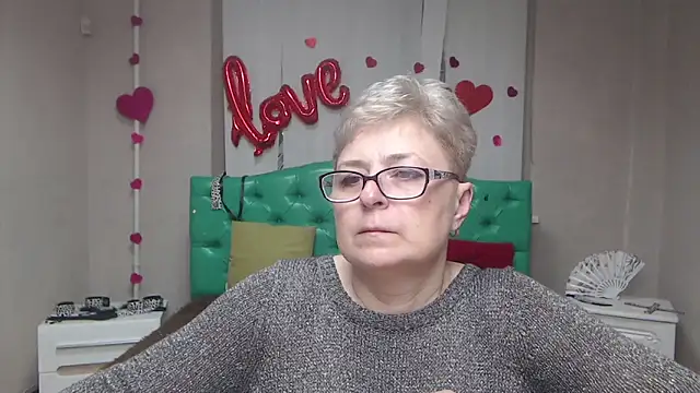 Snapshot of EmiliaGree chatting on 03-20-26, 06:02 EmiliaGree online show from 03-20-26, 06:02