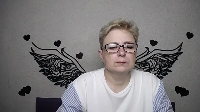 EmiliaGree online show from 04-01-26, 04:59