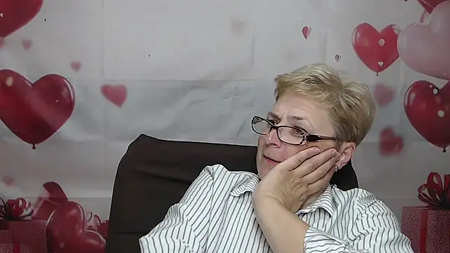 Snapshot of EmiliaGree chatting on 07-04-26, 05:19 EmiliaGree online show from 07-04-26, 05:19
