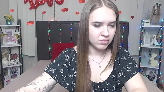 LauraHlot online show from 04-14-26, 06:30