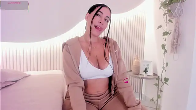 Sofia  rivera online show from 02-24-26, 04:05