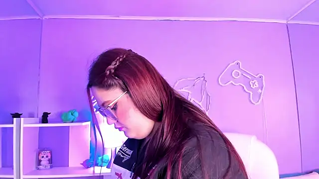 Camiila Osorio online show from 11-20-25, 02:50