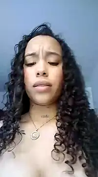 MarieLeon online show from 01-18-25, 10:39