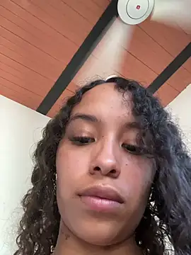 MarieLeon online show from 01-06-26, 08:45