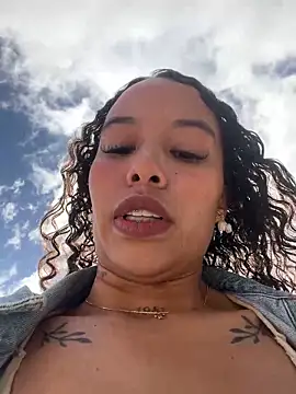 MarieLeon online show from 01-15-26, 08:01