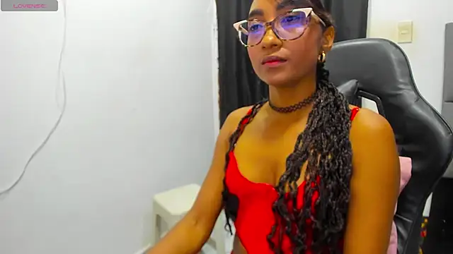 Snapshot of MurphyAngelina chatting on 07-05-26, 03:13 MurphyAngelina online show from 07-05-26, 03:13