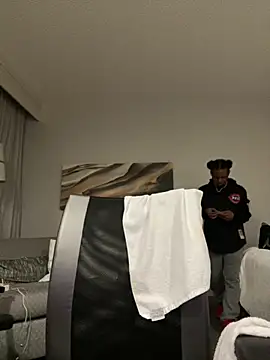 MobyDxck online show from 12-22-24, 12:50