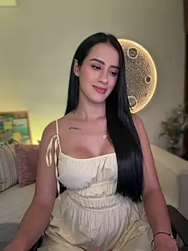 Snapshot of SarahhSmitth1 chatting on 07-06-26, 11:07 SarahhSmitth1 online show from 07-06-26, 11:07