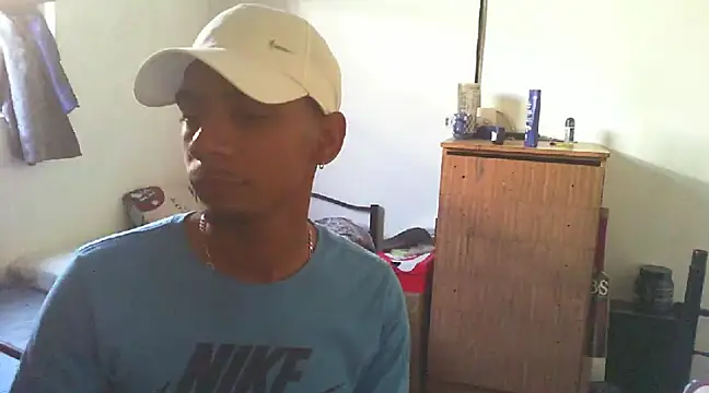 Snapshot of 29YOURZ_28_ chatting on 02-09-25, 07:49 29YOURZ 28 online show from 02-09-25, 07:49