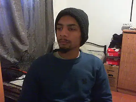 Snapshot of 29YOURZ_28_ chatting on 09-12-25, 06:24 29YOURZ 28 online show from 09-12-25, 06:24
