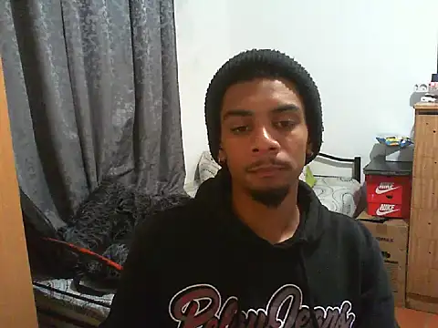 Snapshot of 29YOURZ_28_ chatting on 09-19-25, 08:20 29YOURZ 28 online show from 09-19-25, 08:20