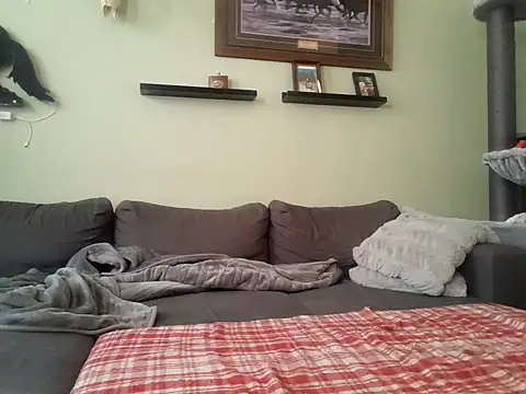 Snapshot of Ryan_and_Aurora chatting on 01-15-25, 08:51 Ryan and Aurora online show from 01-15-25, 08:51