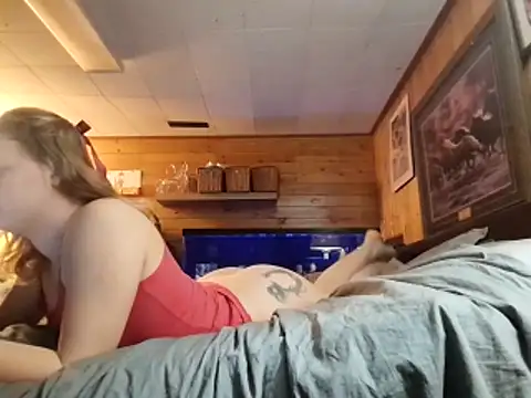 Snapshot of Ryan_and_Aurora chatting on 02-11-26, 11:10 Ryan and Aurora online show from 02-11-26, 11:10