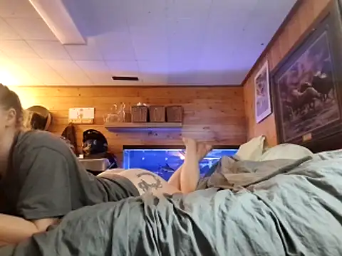 Snapshot of Ryan_and_Aurora chatting on 02-12-26, 11:33 Ryan and Aurora online show from 02-12-26, 11:33