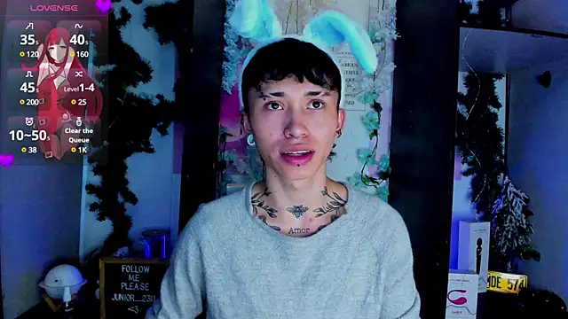 juniior 2311  online show from 02-27-25, 10:20