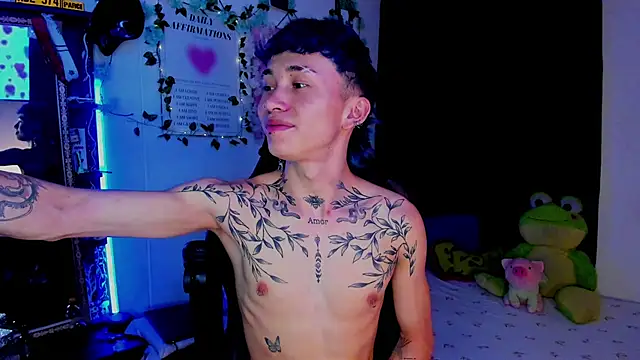 juniior 2311  online show from 09-09-25, 04:23