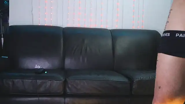 Snapshot of DamienSliick chatting on 02-27-26, 08:53 DamienSliick online show from 02-27-26, 08:53