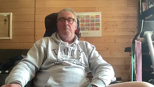 Snapshot of lelohop chatting on 04-22-26, 11:12 lelohop online show from 04-22-26, 11:12