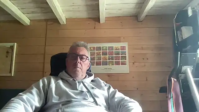 Snapshot of lelohop chatting on 05-19-26, 11:49 lelohop online show from 05-19-26, 11:49