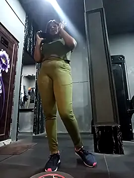 Snapshot of Hot_Urvi chatting on 03-20-25, 07:25 Hot Urvi online show from 03-20-25, 07:25