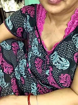 Snapshot of MUMTAJ-1 chatting on 04-19-26, 01:27 MUMTAJ-1 online show from 04-19-26, 01:27
