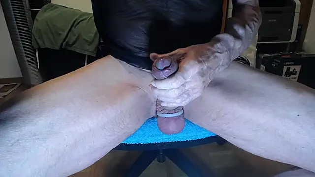 Snapshot of MrTrent chatting on 03-14-25, 07:26 MrTrent online show from 03-14-25, 07:26