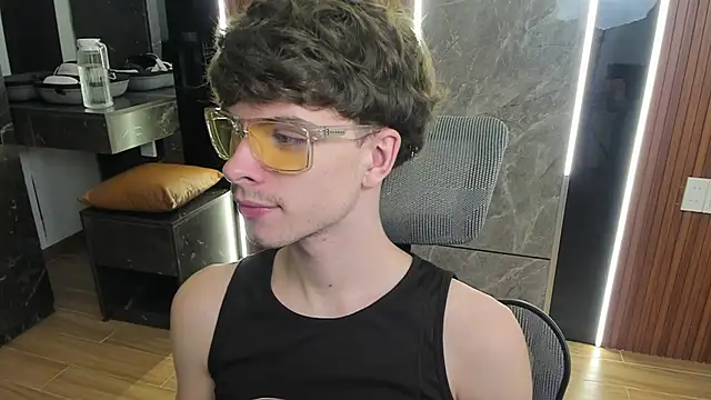 calvin love you online show from 05-23-26, 04:33
