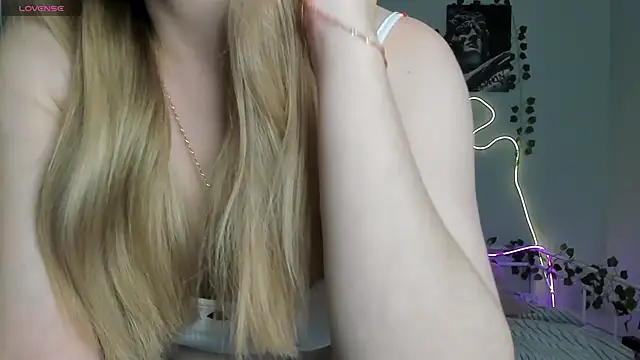 Snapshot of Melissa_babs chatting on 12-07-24, 02:09 Melissa babs online show from 12-07-24, 02:09