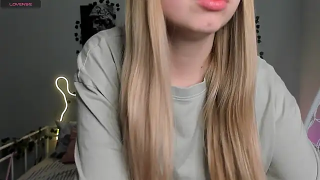 Snapshot of Melissa_babs chatting on 12-22-24, 04:06 Melissa babs online show from 12-22-24, 04:06