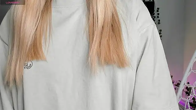 Snapshot of Melissa_babs chatting on 12-22-24, 10:17 Melissa babs online show from 12-22-24, 10:17