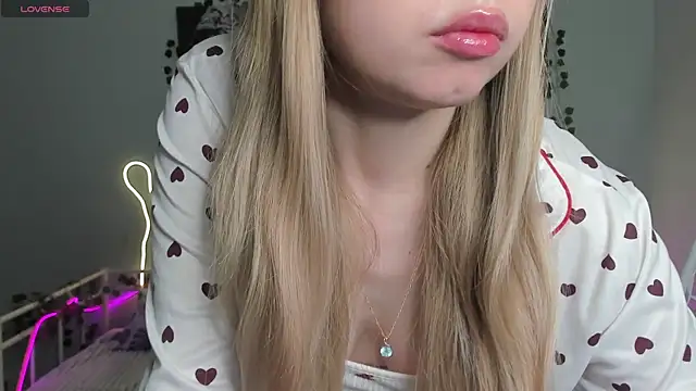 Snapshot of Melissa_babs chatting on 02-01-25, 02:26 Melissa babs online show from 02-01-25, 02:26