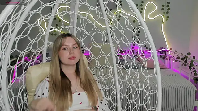 Snapshot of Melissa_babs chatting on 02-05-25, 05:30 Melissa babs online show from 02-05-25, 05:30